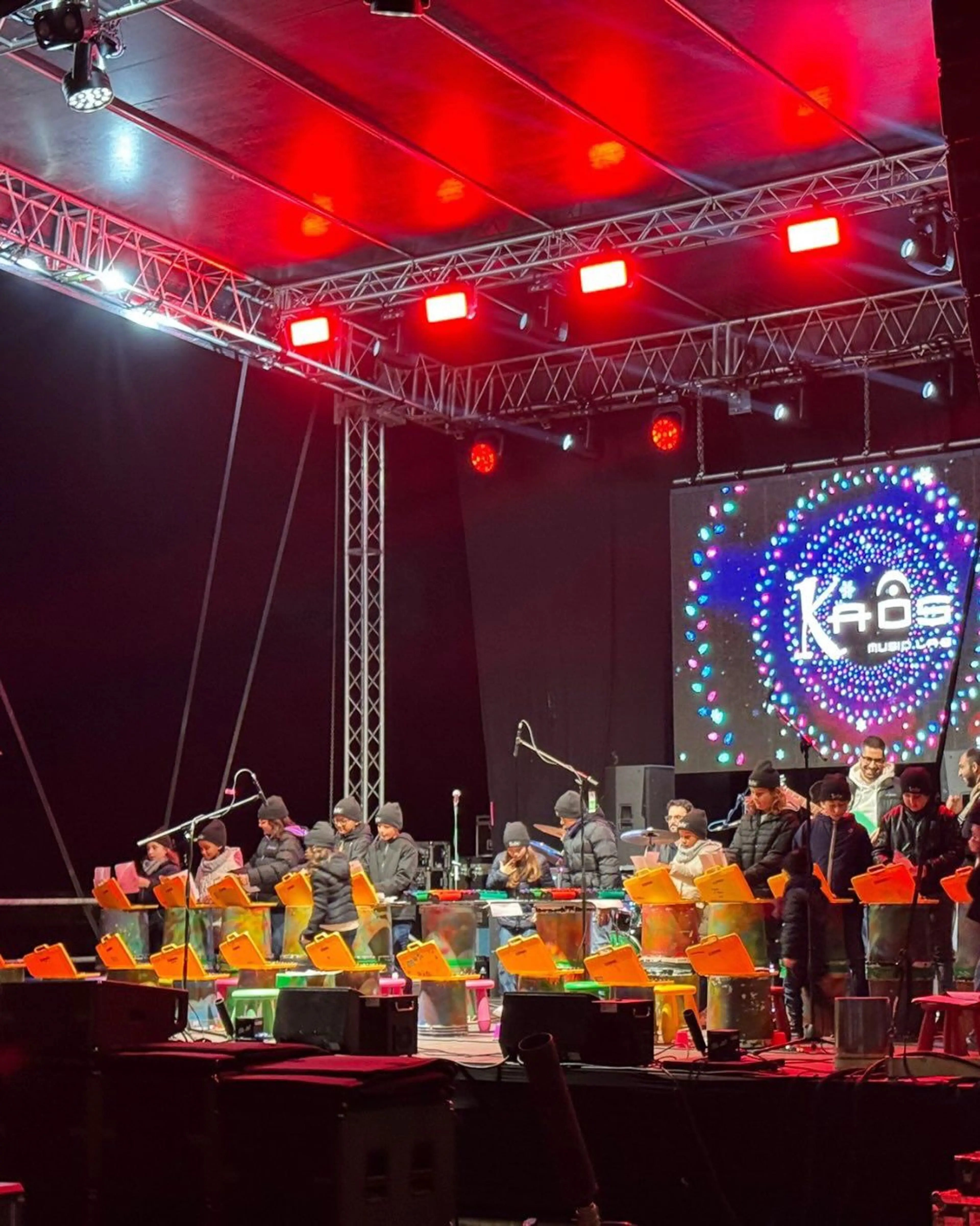 Palco concerto Kaos Music Lab