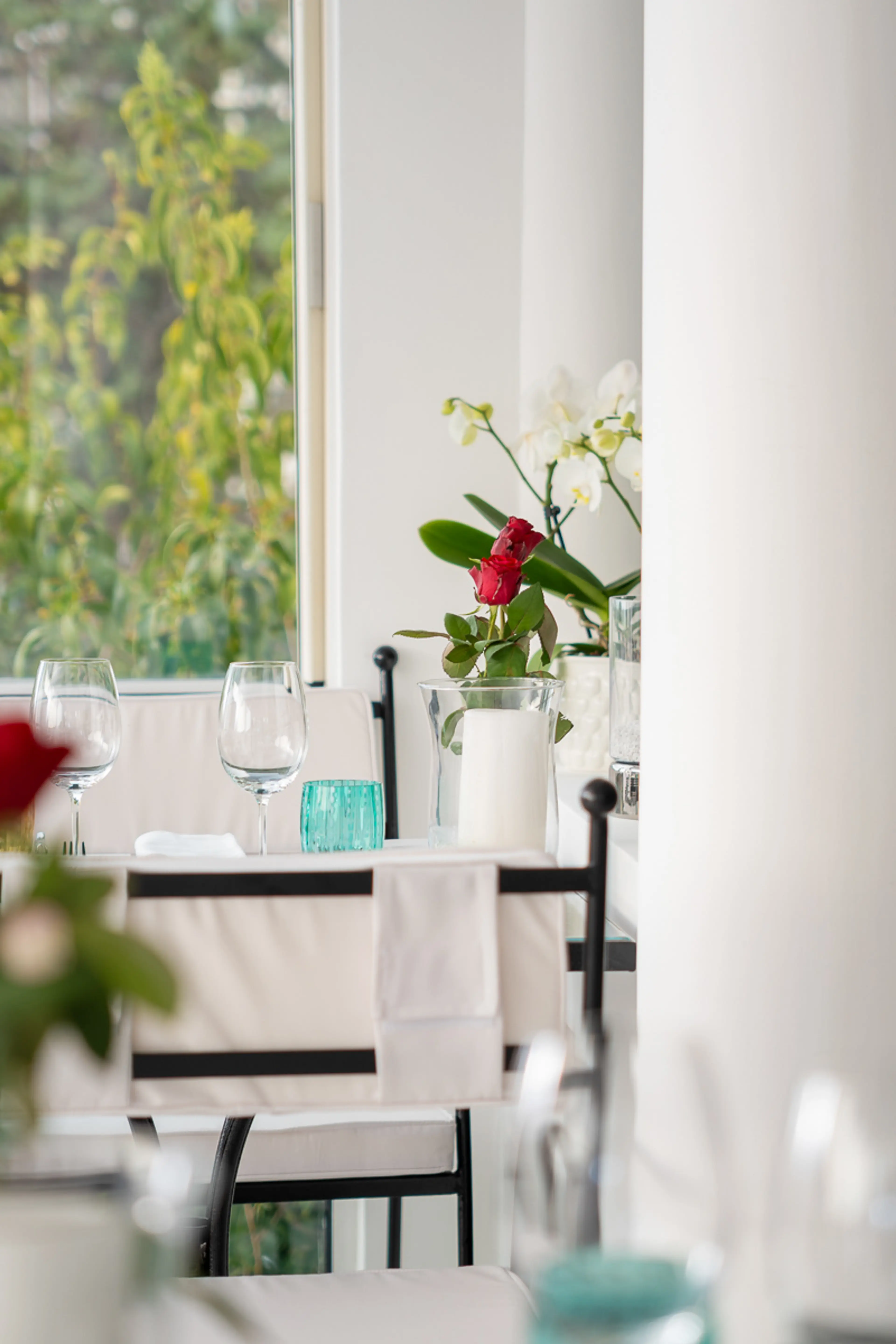 Interior and terrace of L’agave in Capri