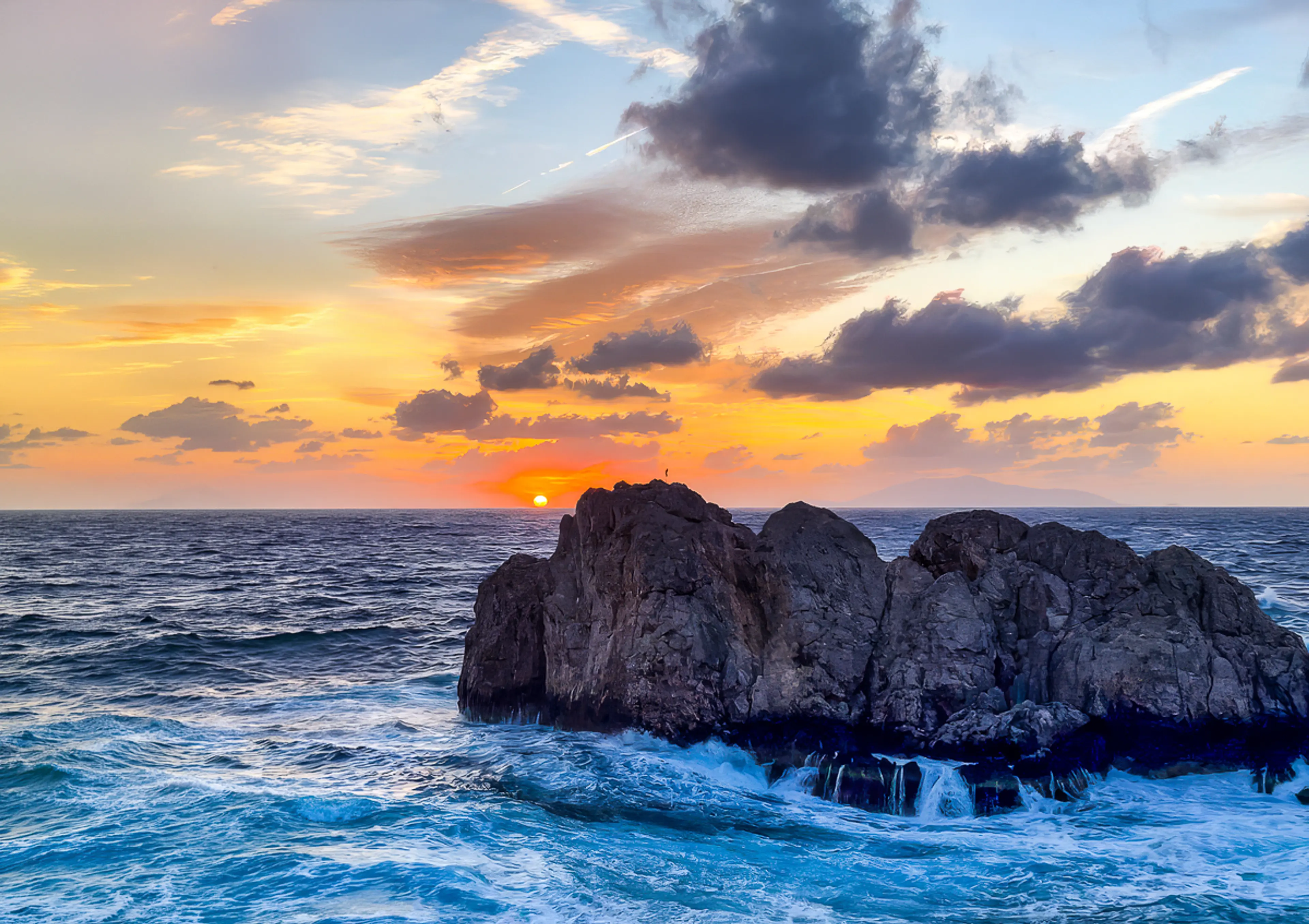 Maliblù Sunset — Faro di Punta Carena