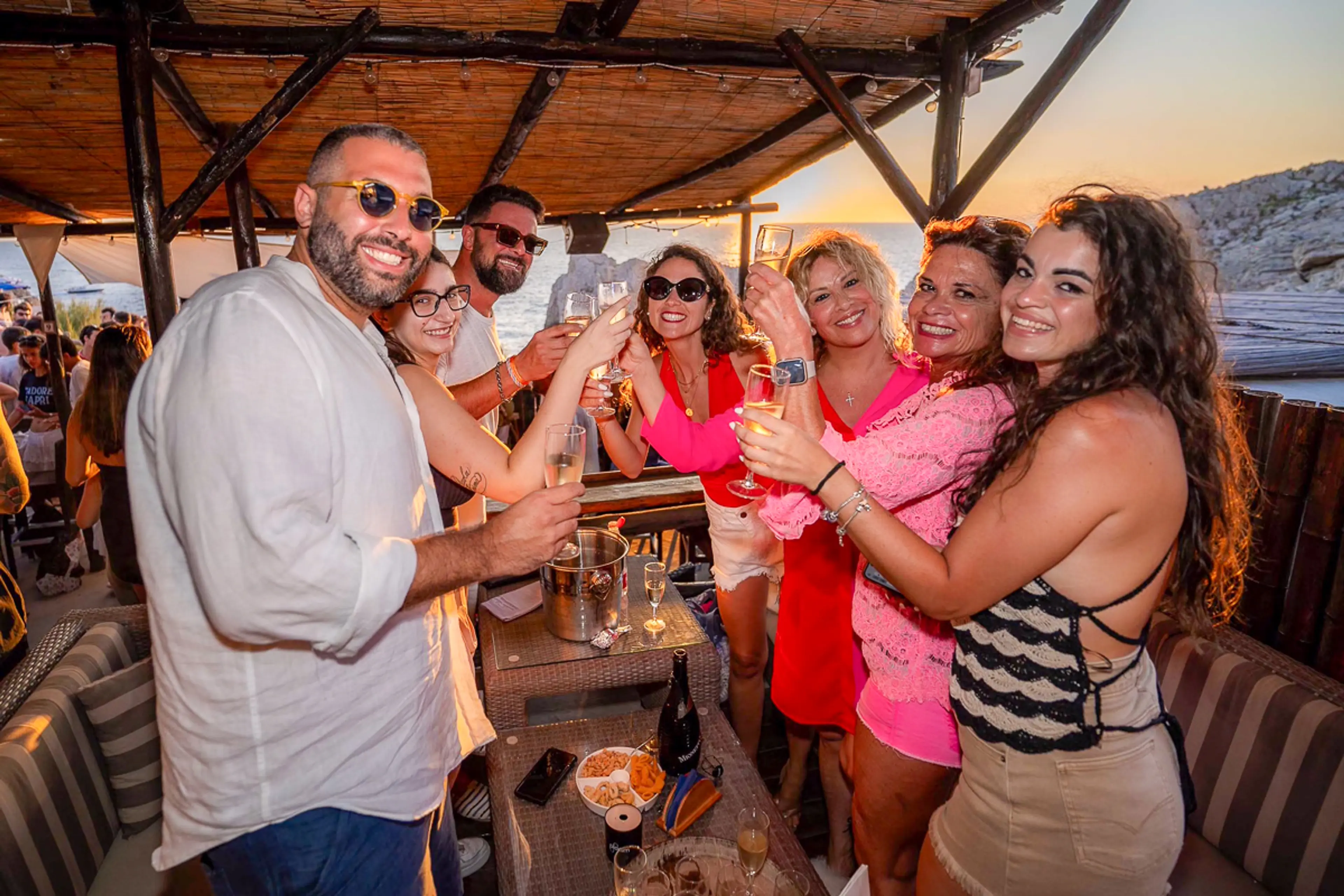 Maliblù Sunset — Persone