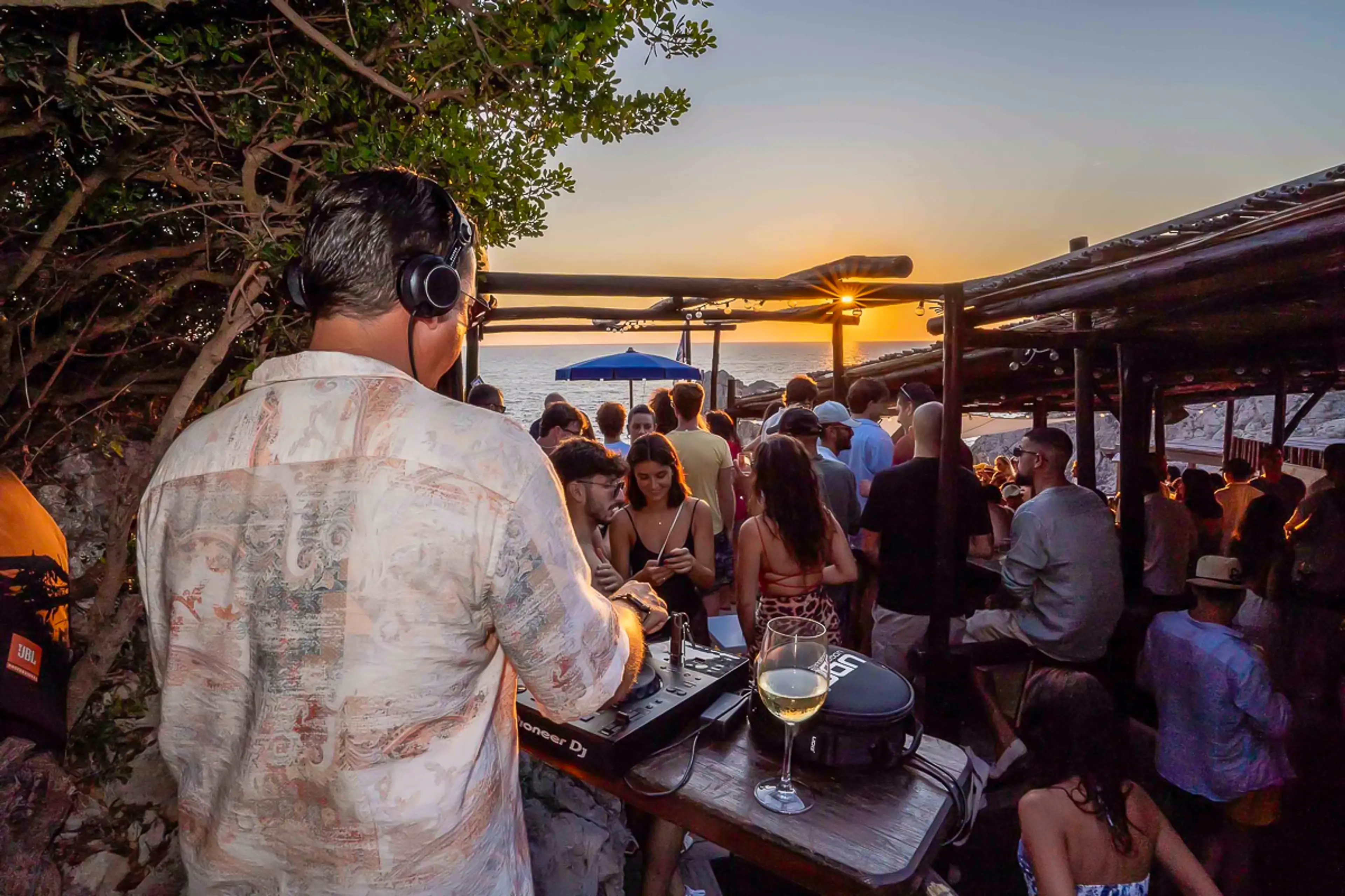 Maliblù Sunset — Persone
