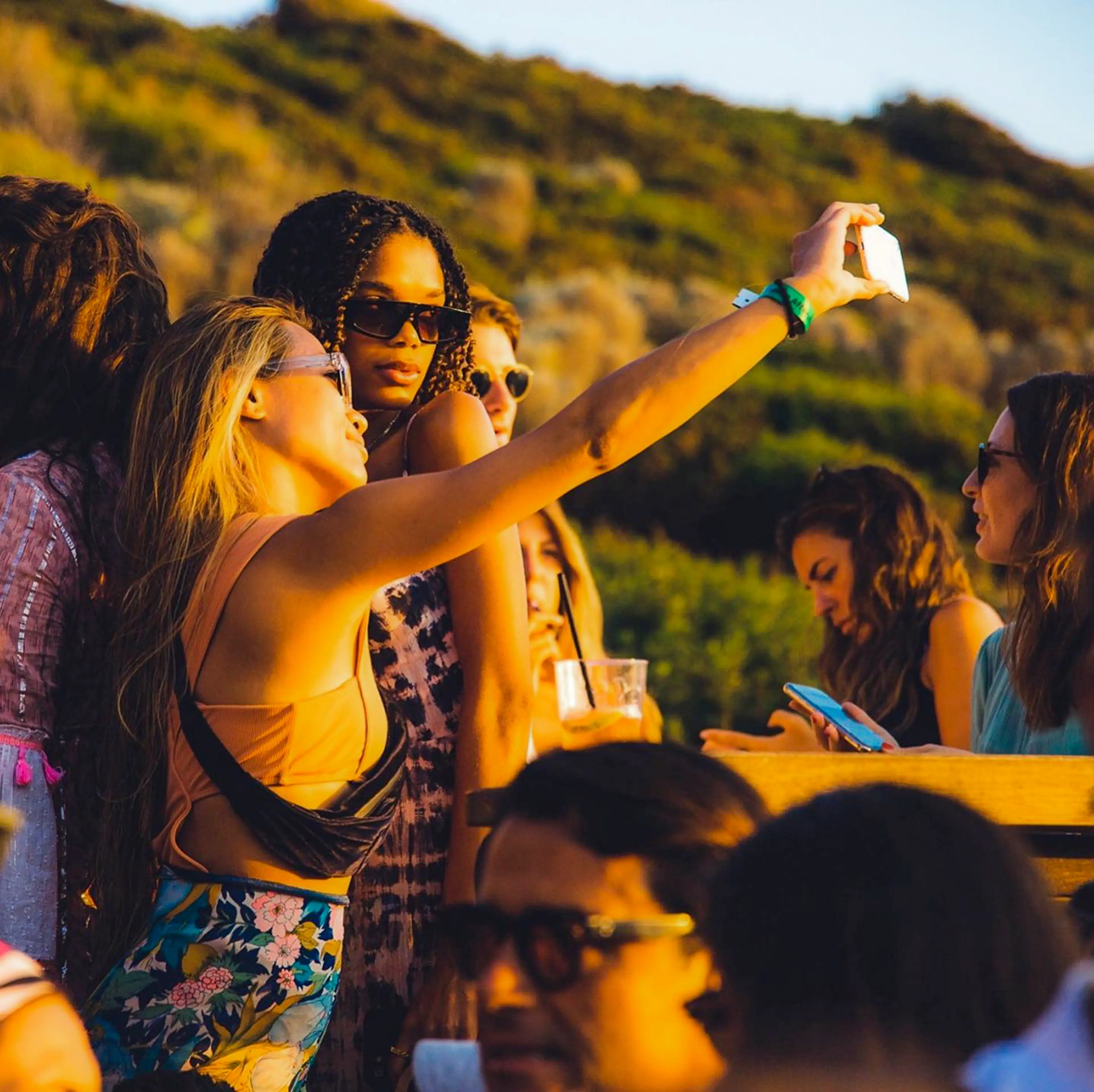 Maliblù Sunset — Persone