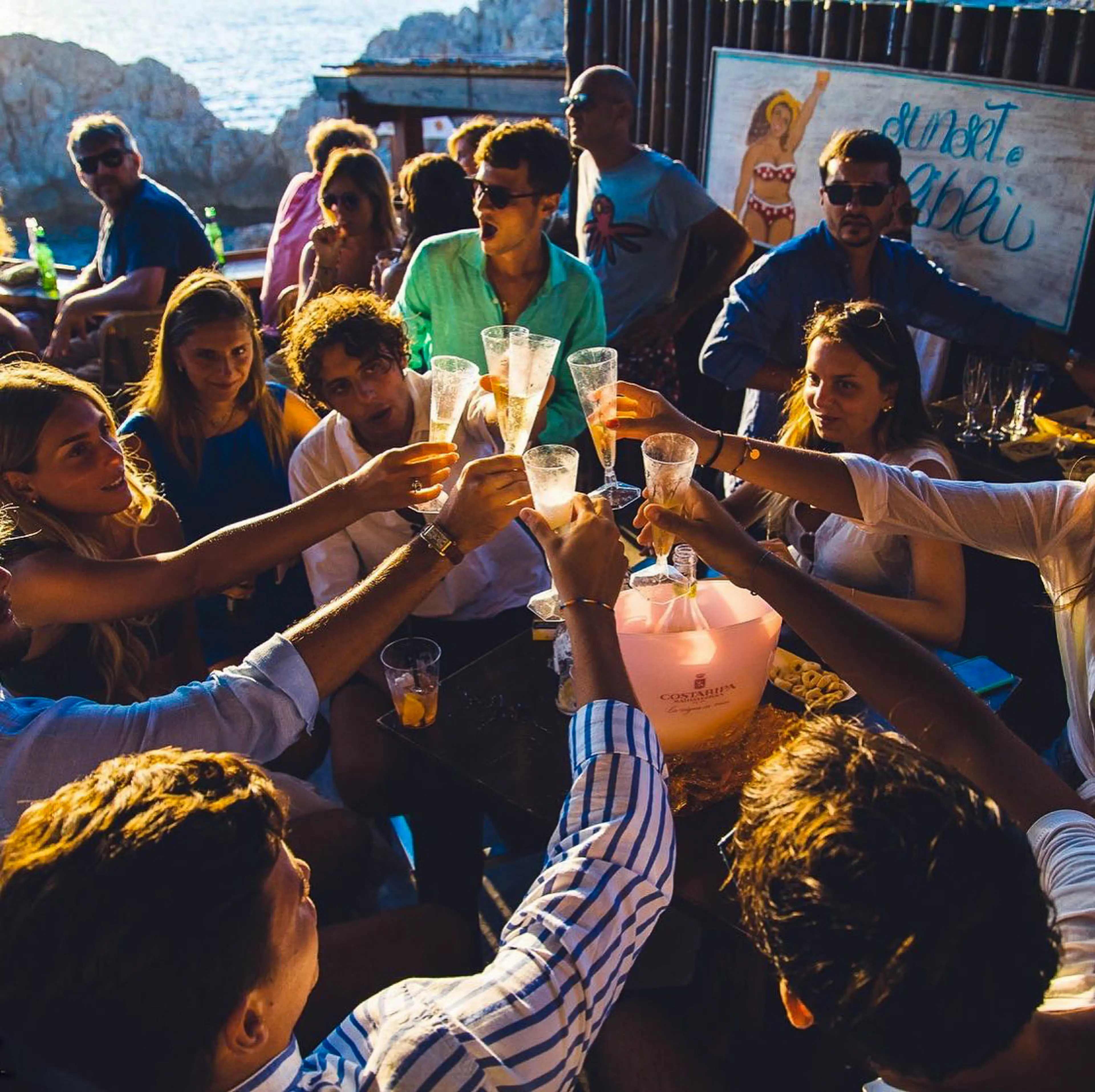 Maliblù Sunset — Persone