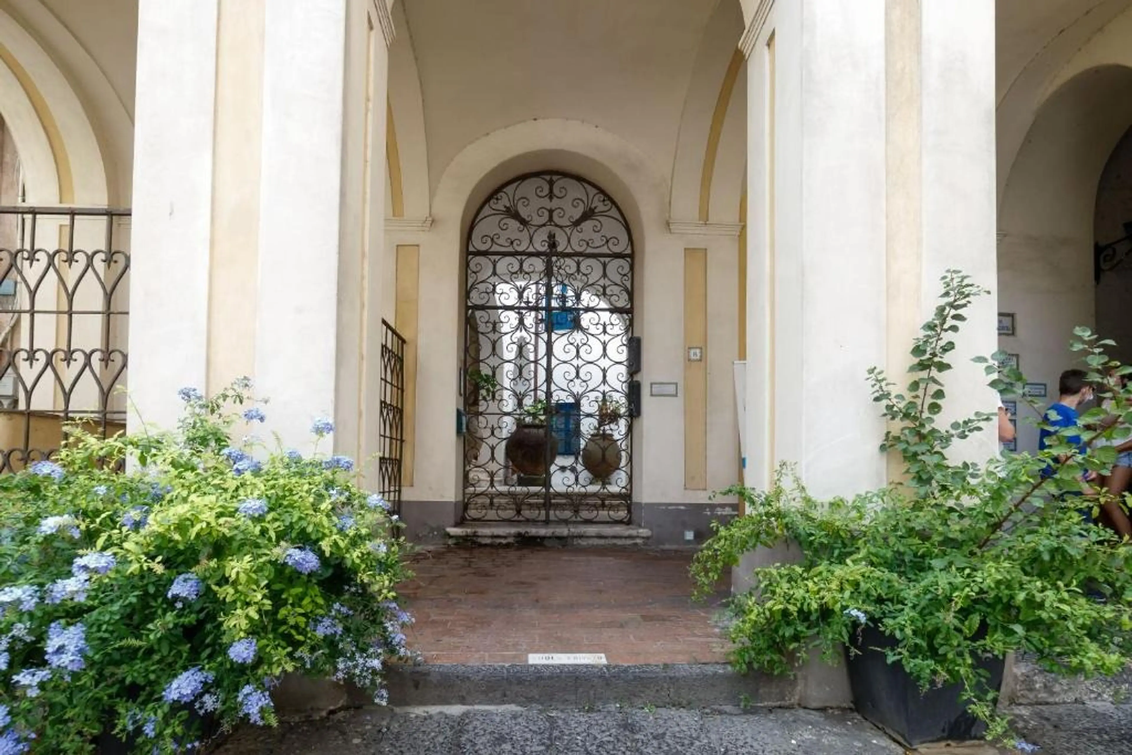 Evening ambiance at the Qasar Luxury Suite