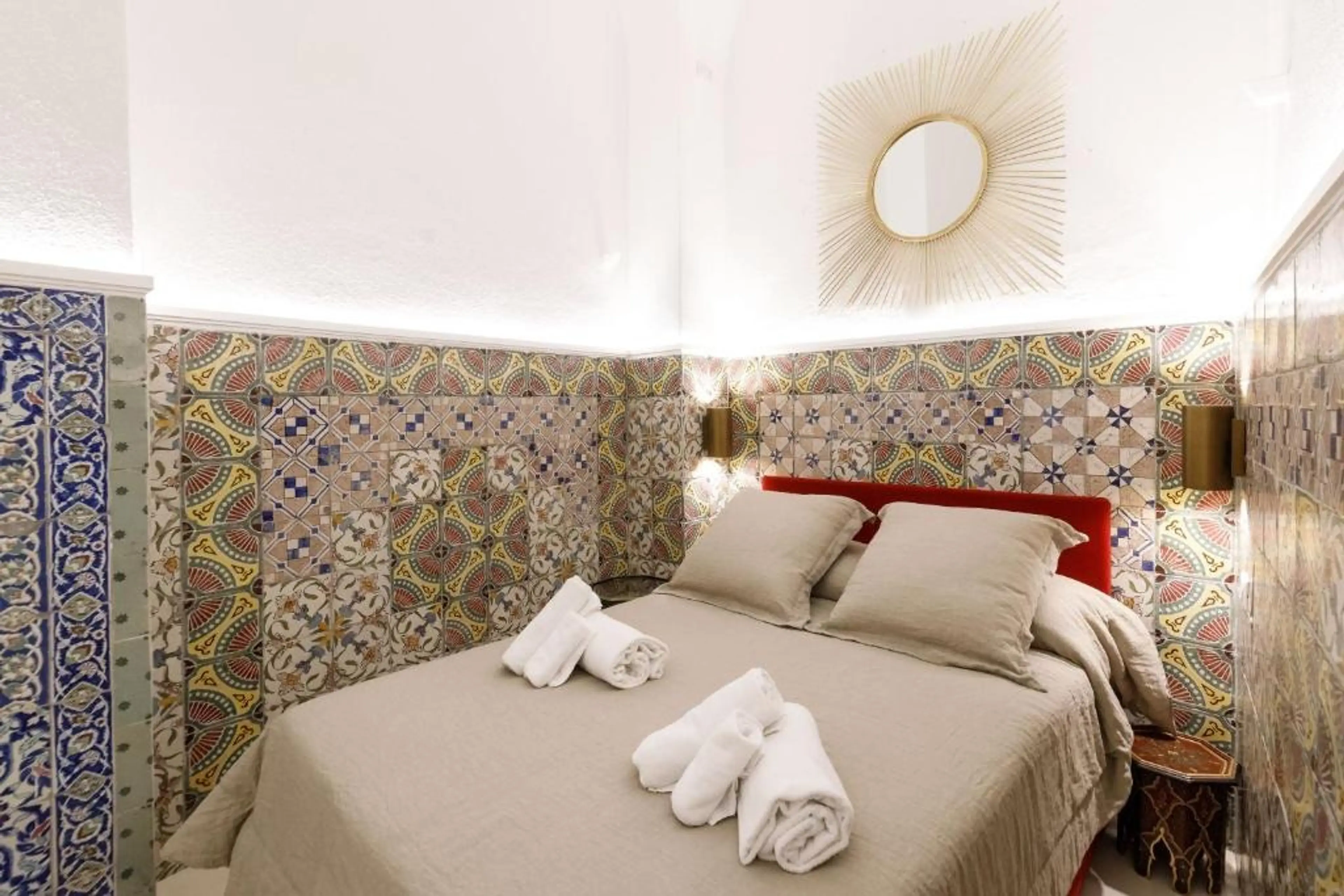 Bathroom of the Qasar Suite with luxury finishes