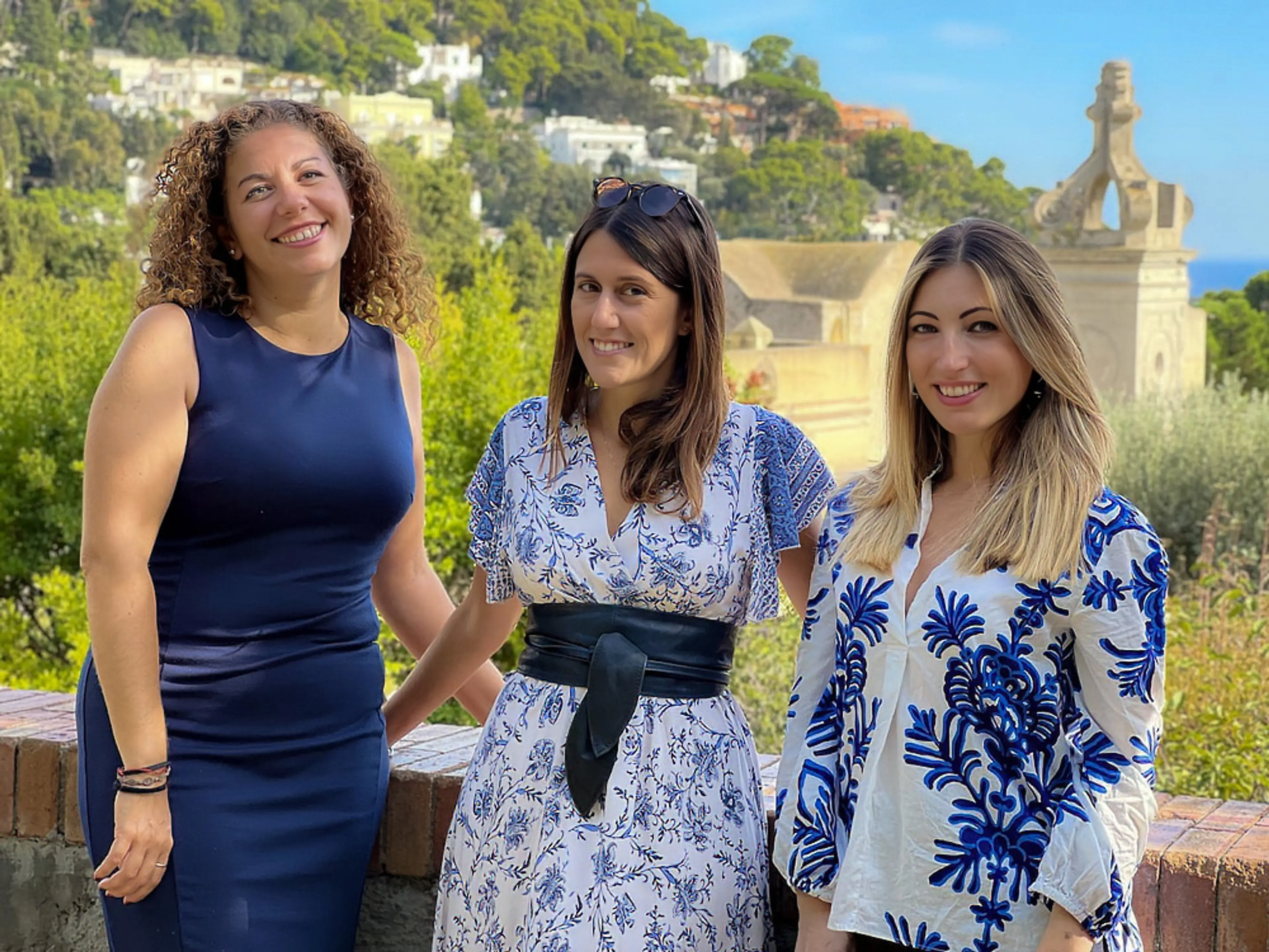 Nesea guide during a tour in Capri