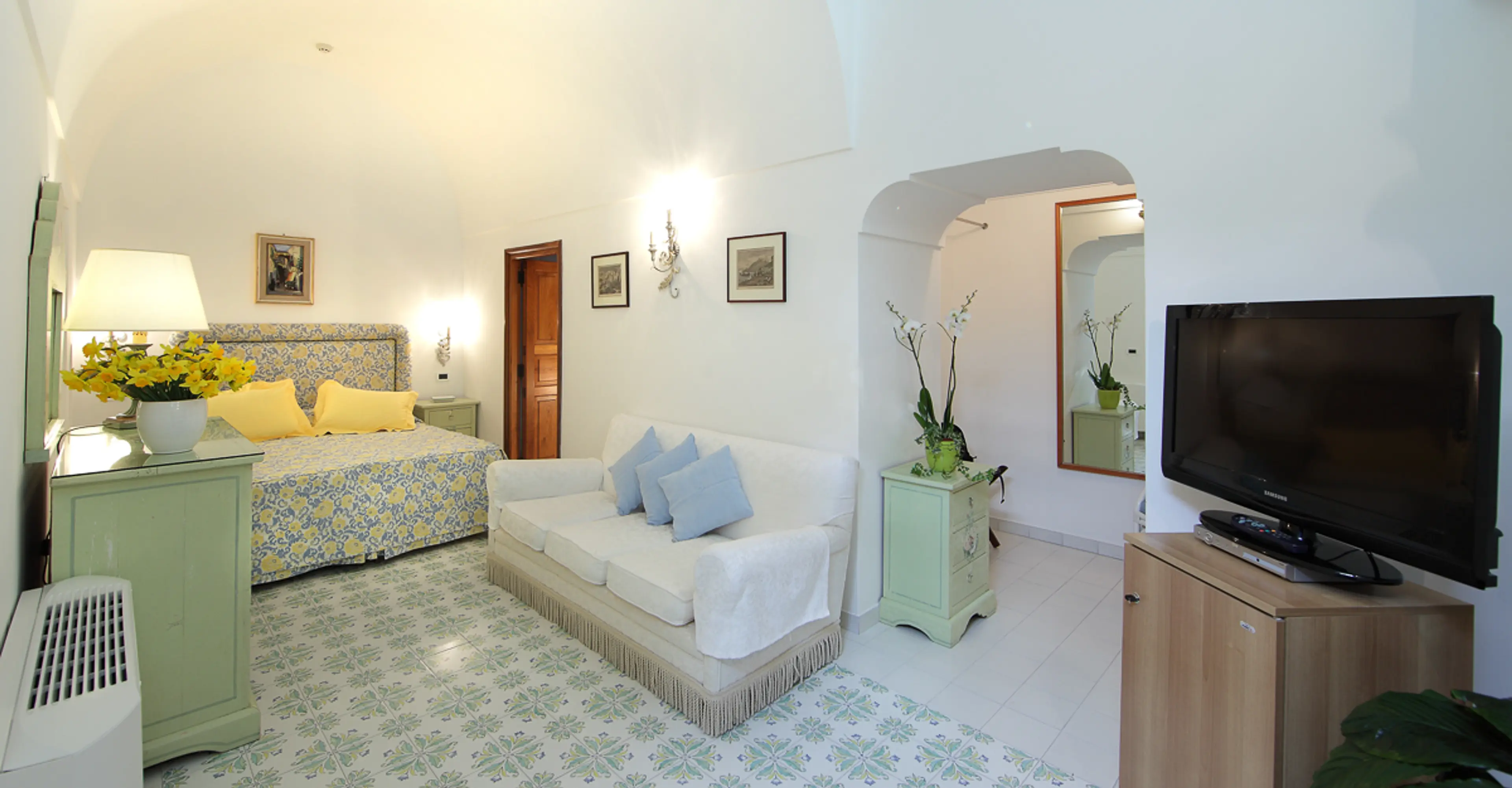 Lateral-facing bedroom with period furniture