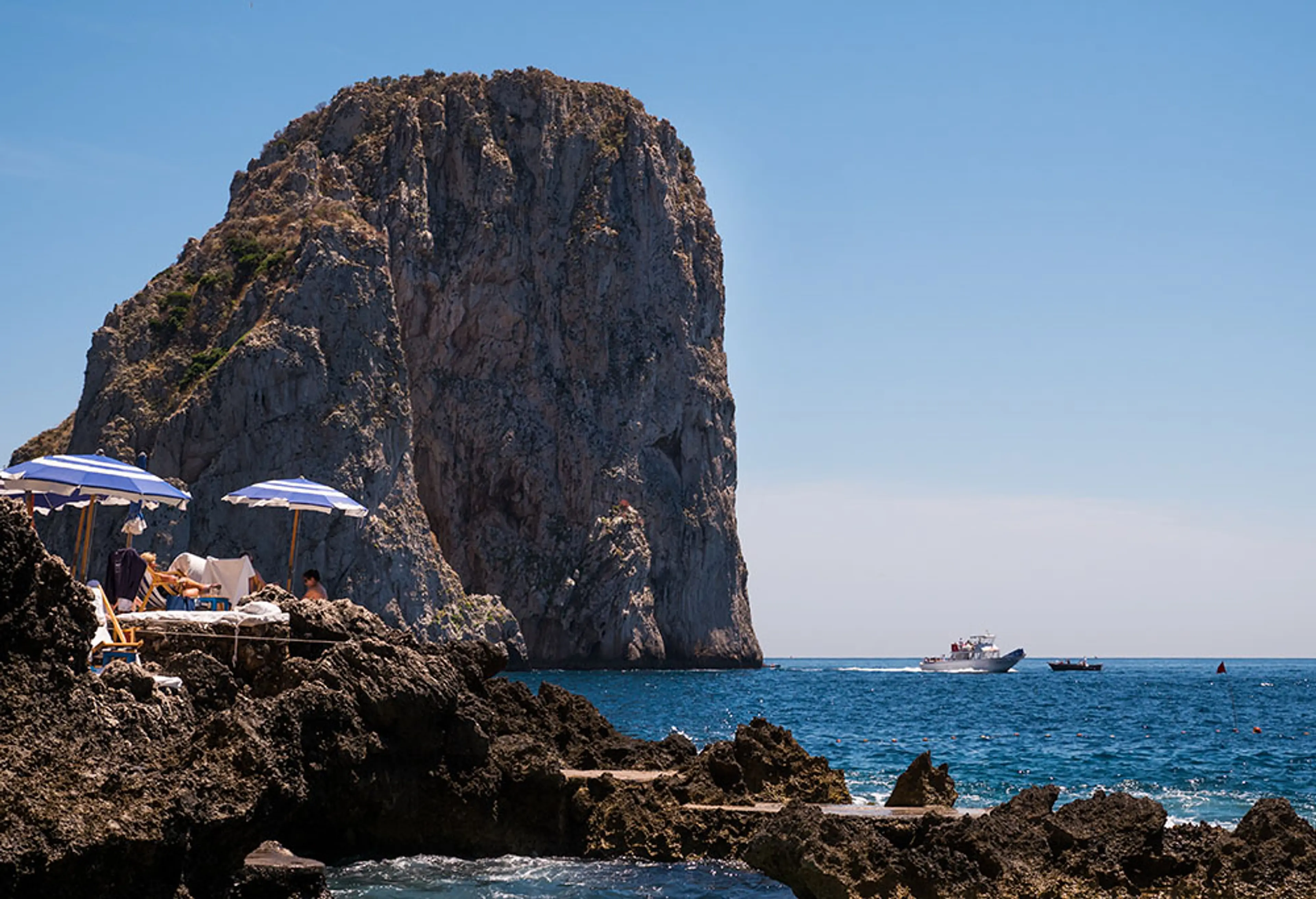 Table setting with panoramic Capri view