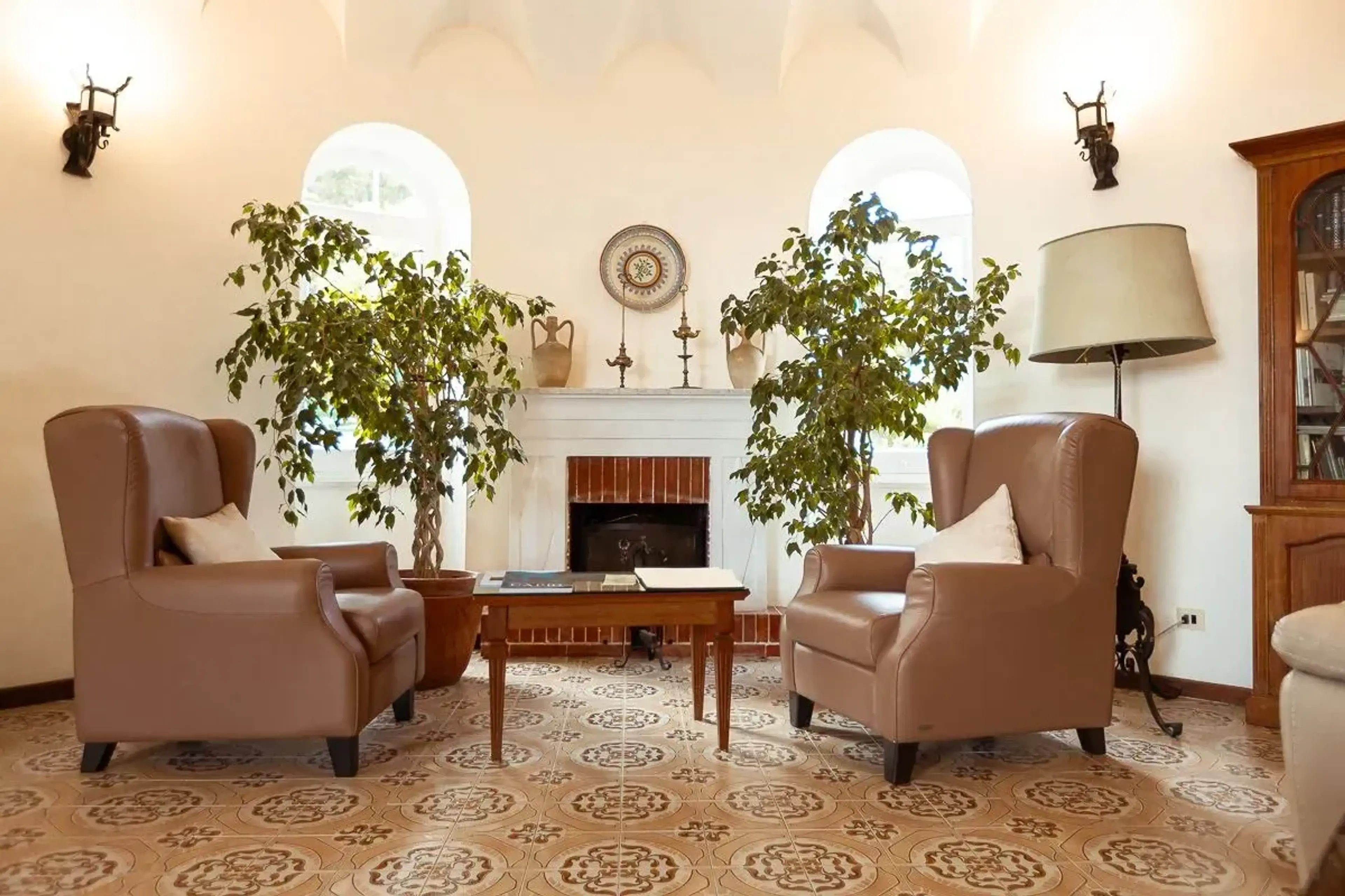 Lounge with fireplace - Villa Sarah Capri