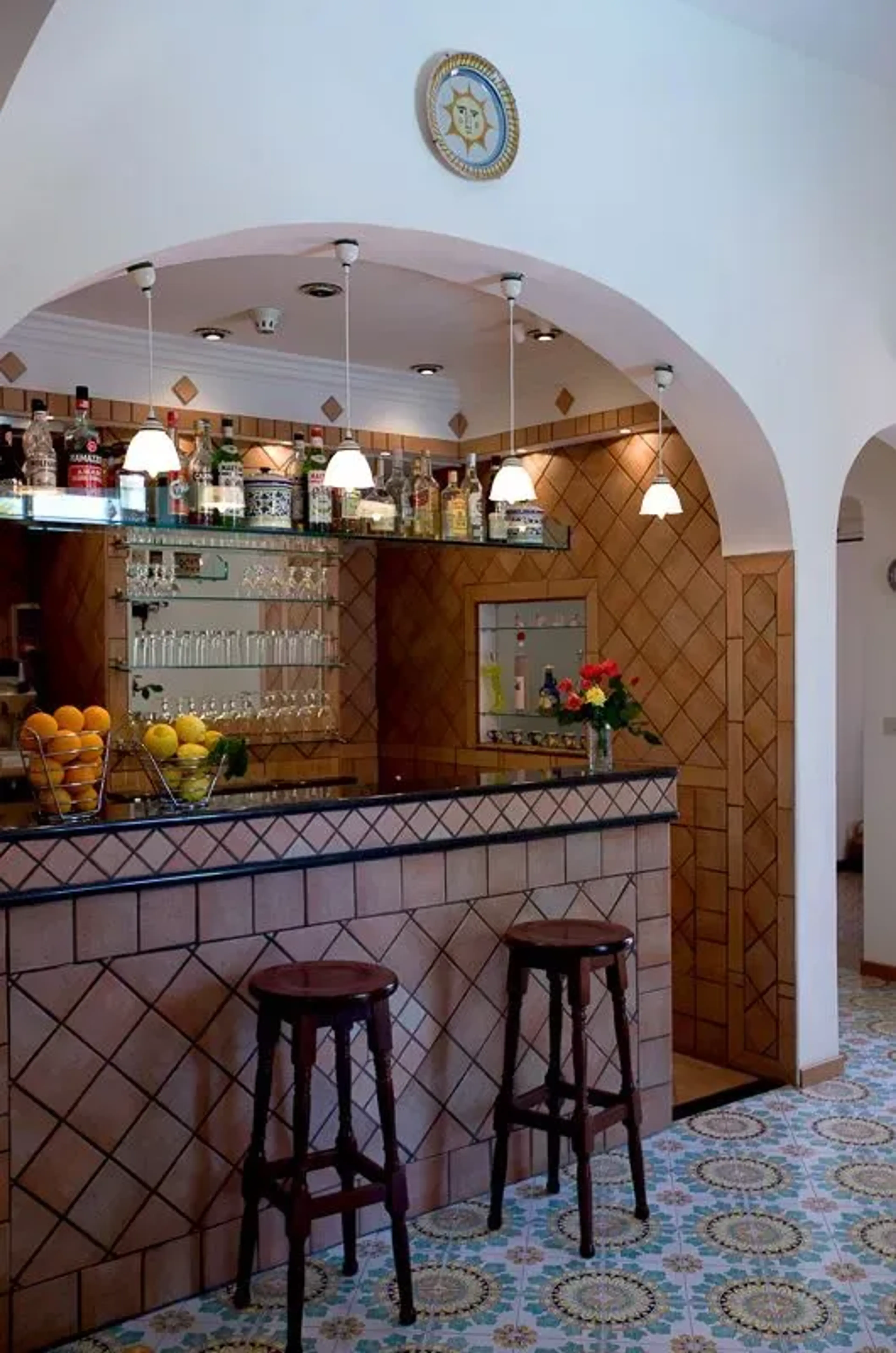 Bar with majolica tiles - Villa Sarah Capri